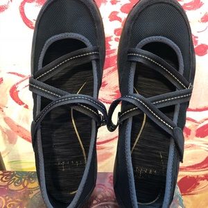 Dansko shoe